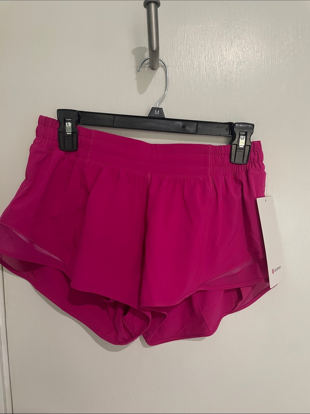 lululemon athletica Hotty hot low rise shorts,  2.5 in Pink flare